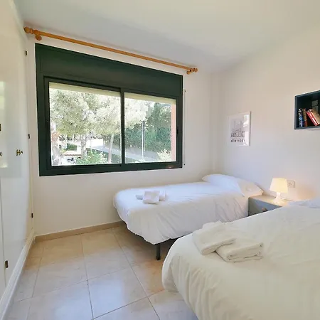 Coronda Con Piscina Y Parquing En