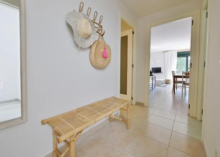 Coronda Con Piscina Y Parquing En *
