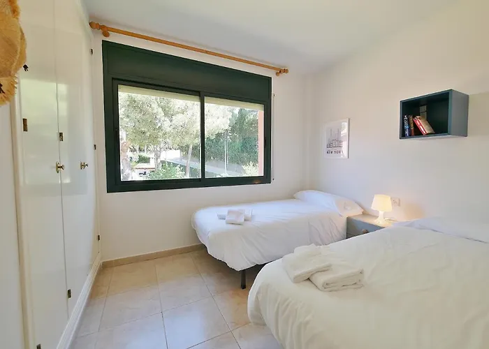 Coronda Con Piscina Y Parquing En